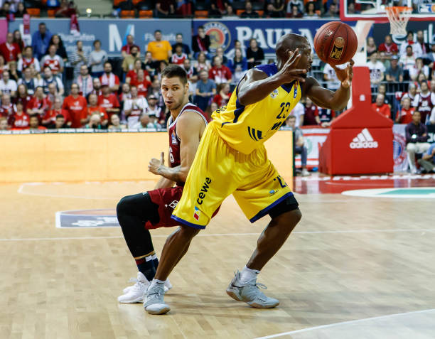 积极逼抢和 积极逼抢和