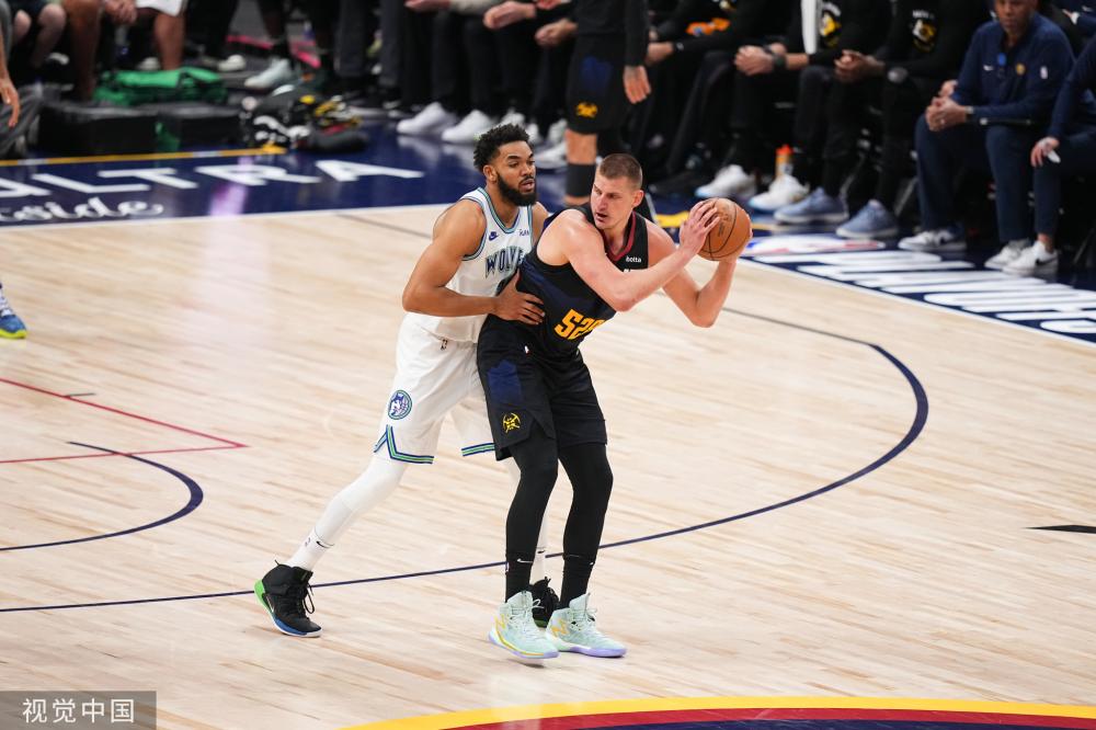 泳选手的潜 泳选手的潜